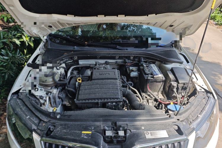 Used Skoda Octavia 2015 1.6L Automatic Yijie Edition Engine Bay