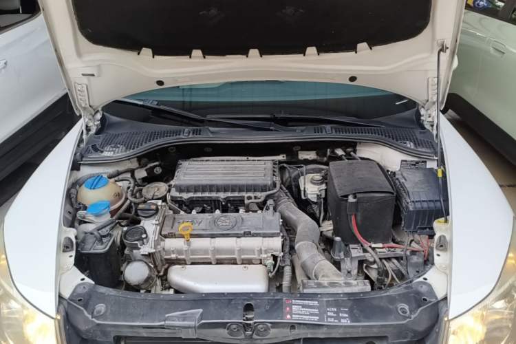 Used Skoda Octavia 2015 Classic Model 1.6L Automatic Yijie Version Engine Bay