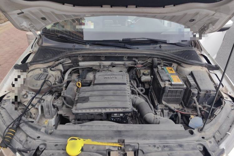 Used Skoda Octavia 2015 1.6L Automatic Eado Edition Engine Bay