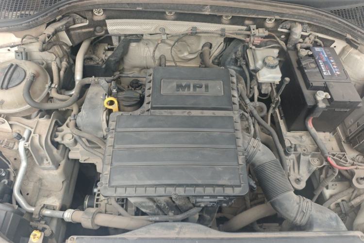 Used Skoda Octavia 2015 1.6L Automatic Eado Edition Engine Bay