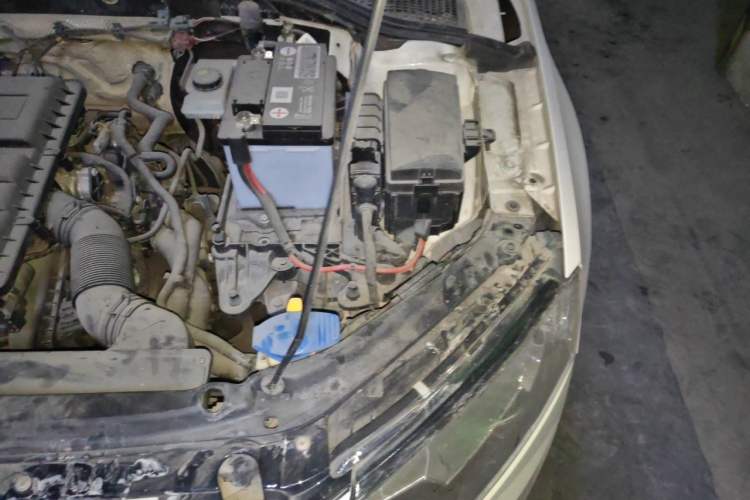 Used Skoda Octavia 2015 1.6L Manual Yijun Edition Engine Bay Left
