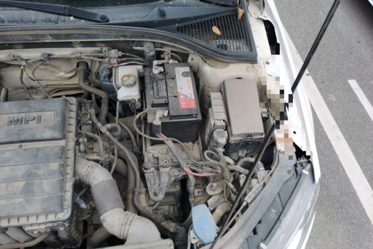 Used Skoda Octavia 2015 1.6L Automatic Yijun Edition Engine Bay Left