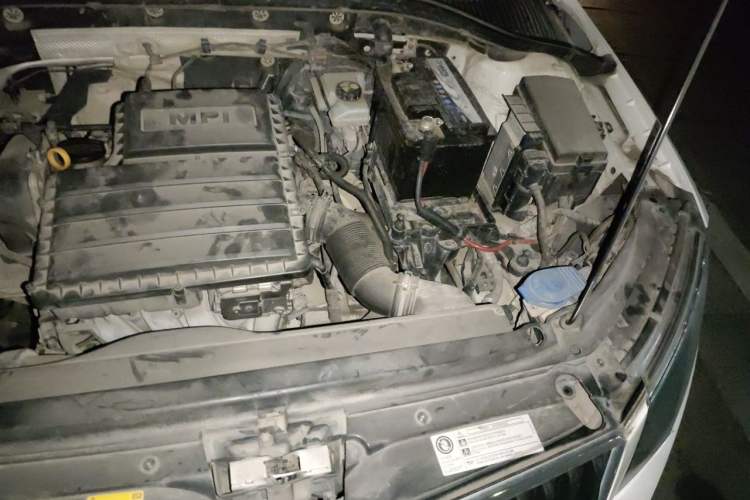 Used Skoda Octavia 2015 1.6L Automatic Eado Edition Engine Bay Left