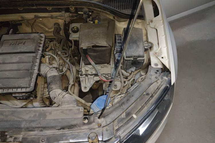 Used Skoda Octavia 2015 1.6L Manual Yijie Edition Engine Bay Left