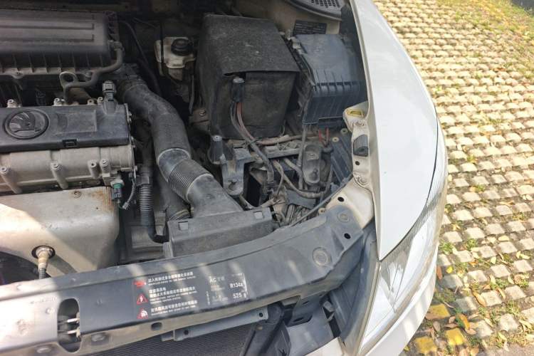 Used Skoda Octavia 2015 Classic Model 1.6L Automatic Yijie Version Engine Bay Left