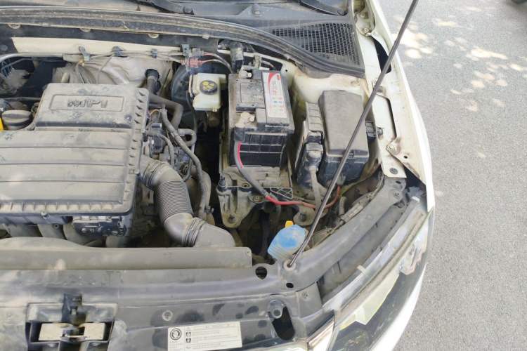 Used Skoda Octavia 2015 1.6L Manual Eado Edition Engine Bay Left