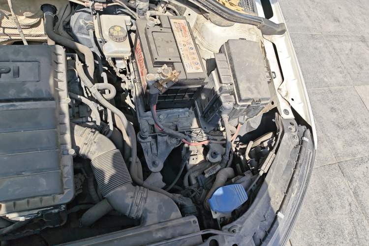 Used Skoda Octavia 2015 1.6L Manual Yijun Edition Engine Bay Left