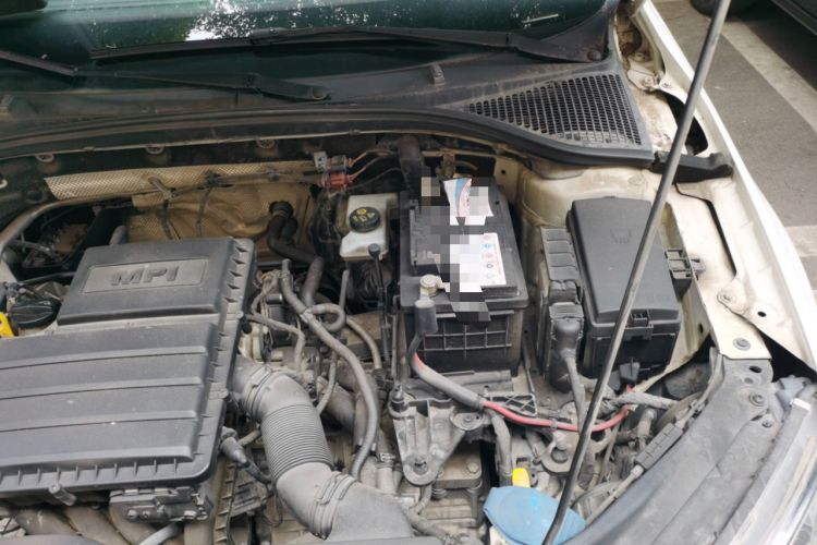 Used Skoda Octavia 2015 1.6L Automatic Yijun Edition Engine Bay Left