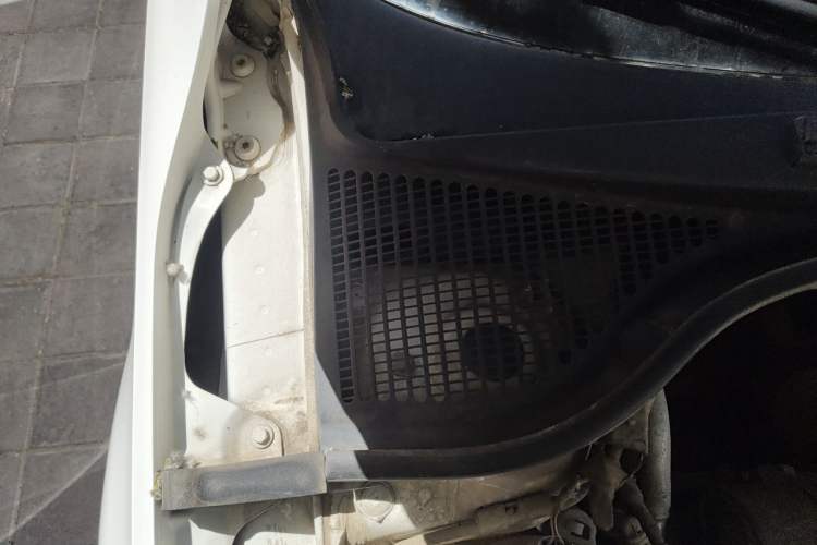 Used Skoda Octavia 2015 1.6L Manual Yijie Edition Engine Bay Right