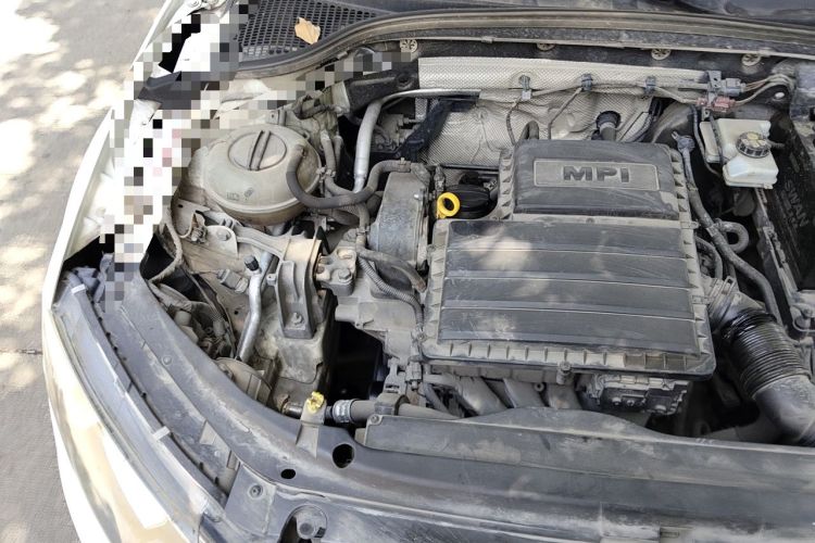 Used Skoda Octavia 2015 1.6L Manual Yijun Edition Engine Bay Right