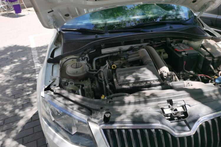 Used Skoda Octavia 2015 1.4TSI DSG Yijun Edition Engine Bay Right