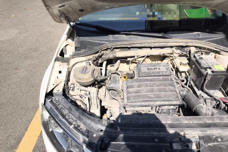 Used Skoda Octavia 2015 1.6L Automatic Yijun Edition Engine Bay Right