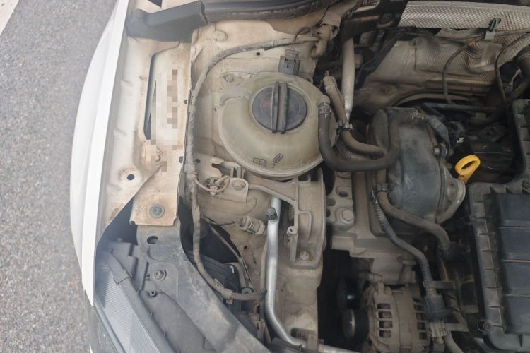 Used Skoda Octavia 2015 1.6L Automatic Eado Edition Engine Bay Right