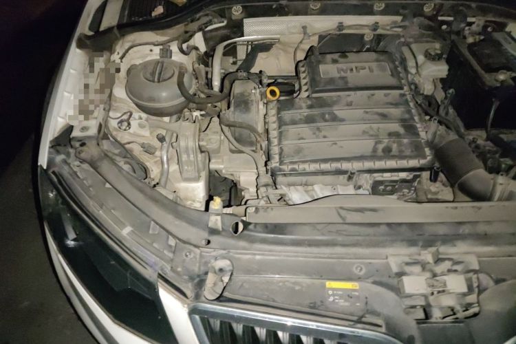 Used Skoda Octavia 2015 1.6L Automatic Eado Edition Engine Bay Right