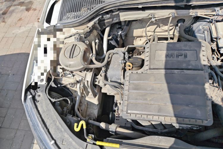 Used Skoda Octavia 2015 1.6L Manual Yijun Edition Engine Bay Right