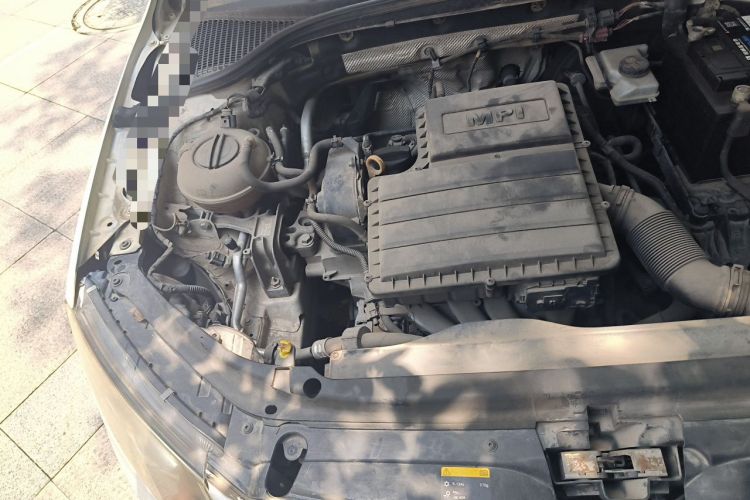 Used Skoda Octavia 2015 1.6L Manual Yijun Edition Engine Bay Right