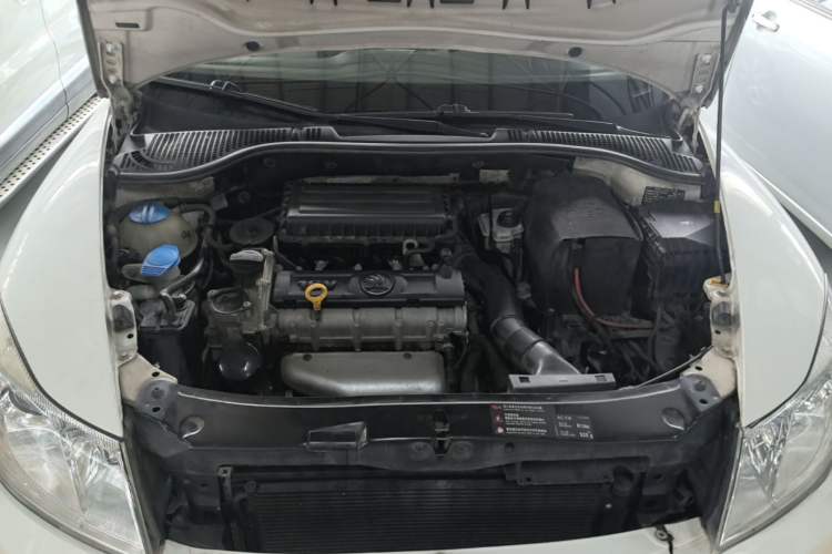 Used Skoda Octavia 2015 Classic Model 1.6L Automatic Yijie Version Engine Bay