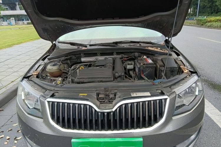 Used Skoda Octavia 2015 1.4TSI DSG Yijun Edition Engine Bay