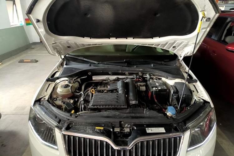 Used Skoda Octavia 2015 1.4TSI DSG Yijun Edition Engine Bay