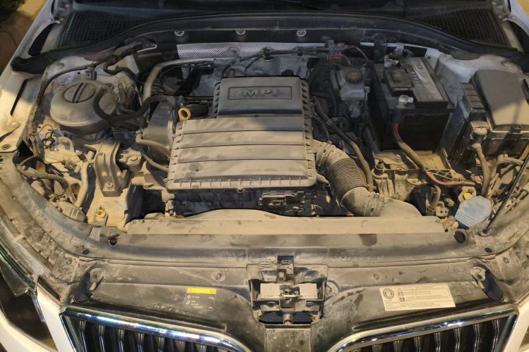 Used Skoda Octavia 2015 1.6L Automatic Yijun Edition Engine Bay