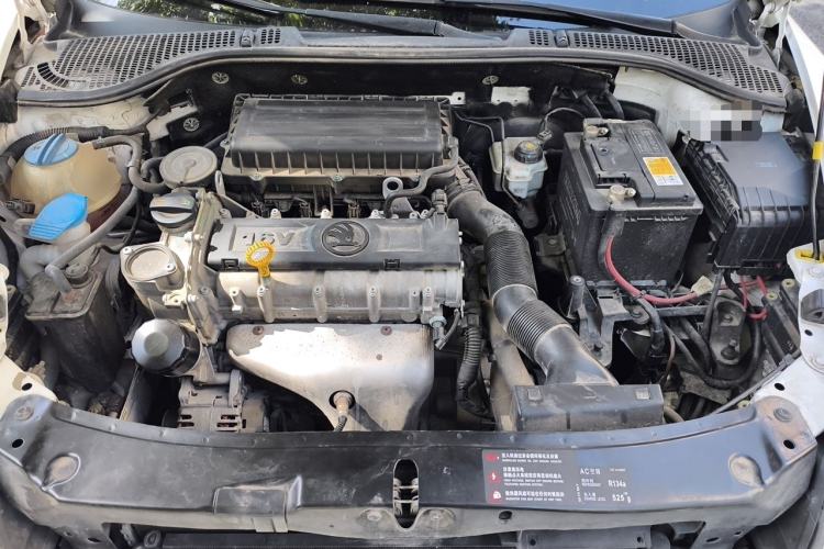 Used Skoda Octavia 2015 Classic Model 1.6L Manual Eado Version Engine Bay