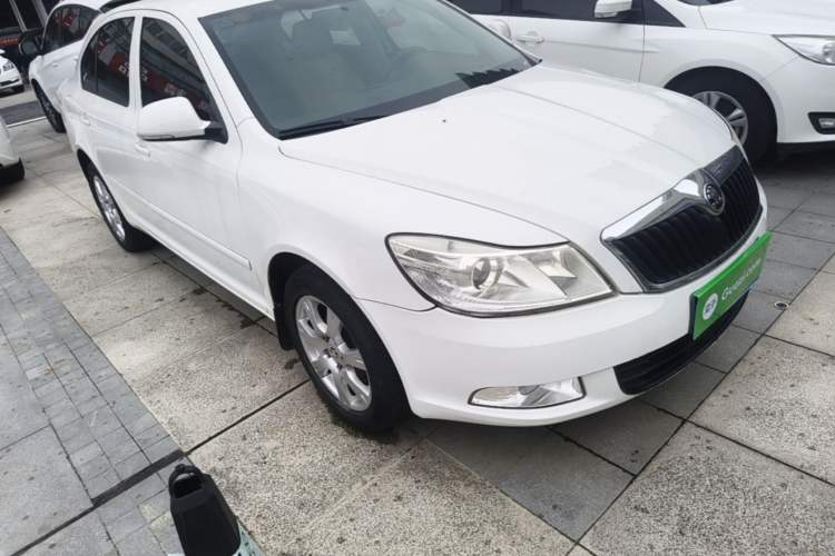 Used Skoda Octavia 2015 Classic Model 1.6L Automatic Yijie Version Exterior 1