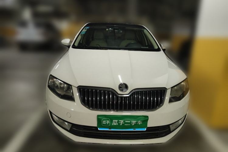 Used Skoda Octavia 2015 1.6L Automatic Yijun Edition Exterior 1