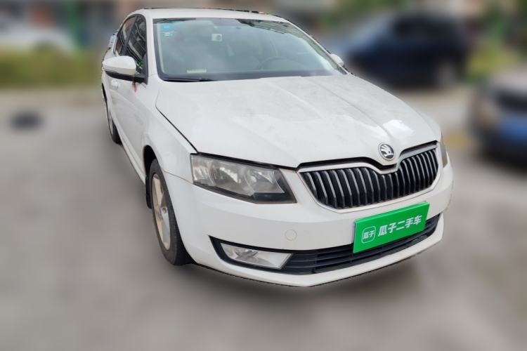 Used Skoda Octavia 2015 1.6L Automatic Yijie Edition Exterior 2