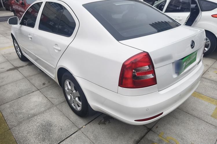 Used Skoda Octavia 2015 Classic Model 1.6L Automatic Yijie Version Exterior 2