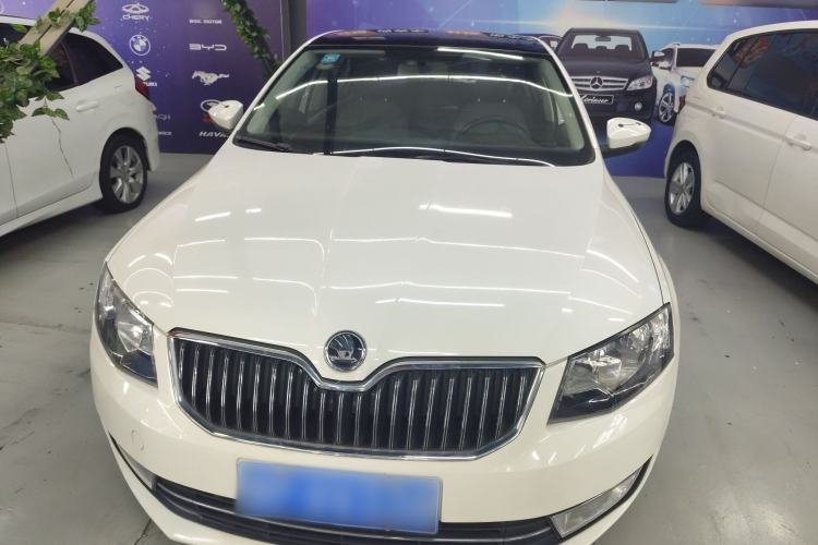 Used Skoda Octavia 2015 1.6L Automatic Yijun Edition Front