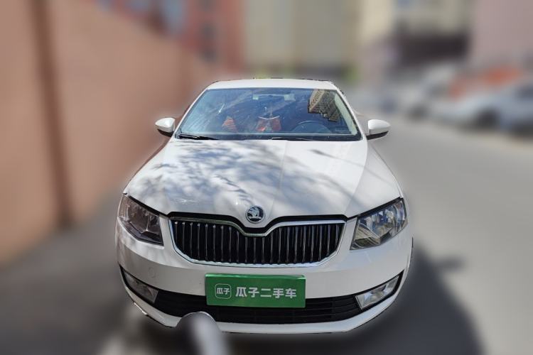 Used Skoda Octavia 2015 1.6L Manual Yijie Edition Front