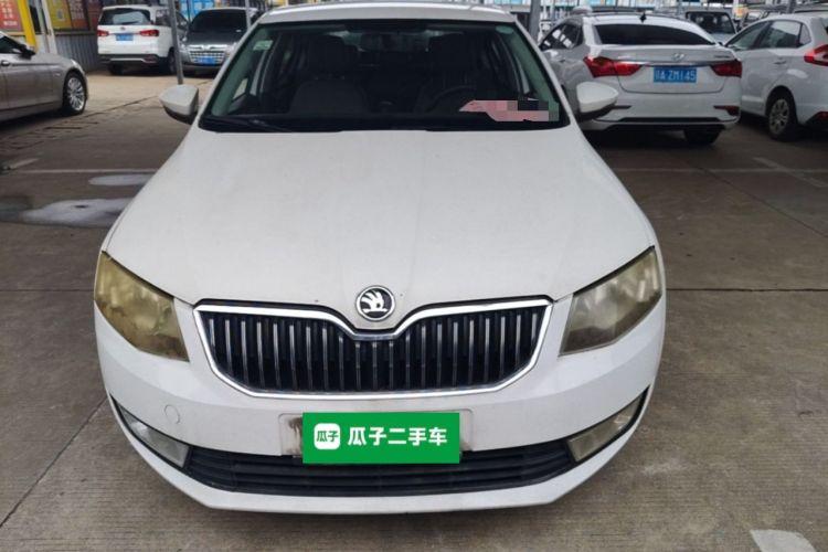 Used Skoda Octavia 2015 1.6L Manual Yijie Edition Front