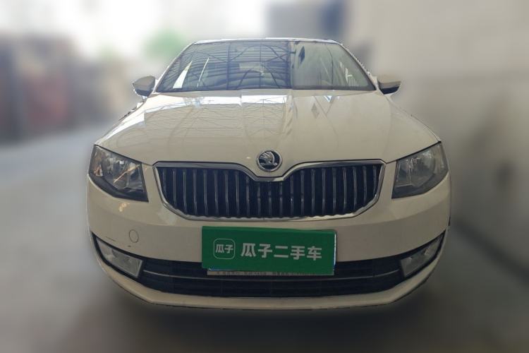 Used Skoda Octavia 2015 1.6L Automatic Yijun Edition Front