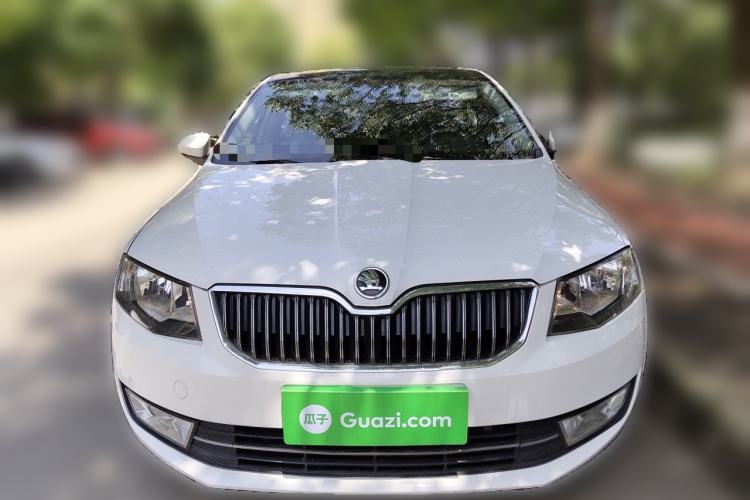 Used Skoda Octavia 2015 1.6L Manual Yijun Edition Front