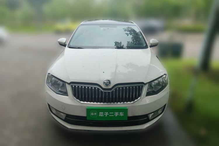 Used Skoda Octavia 2015 1.6L Automatic Yijun Edition Front