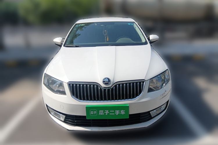 Used Skoda Octavia 2015 1.6L Automatic Yijie Edition Front