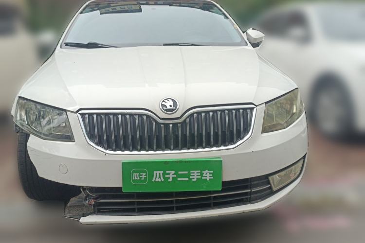 Used Skoda Octavia 2015 1.6L Automatic Yijie Edition Front