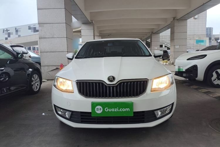 Used Skoda Octavia 2015 1.6L Automatic Yijie Edition Front