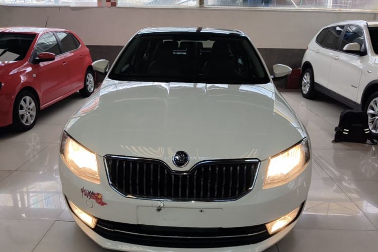 Used Skoda Octavia 2015 1.6L Automatic Yijun Edition Front