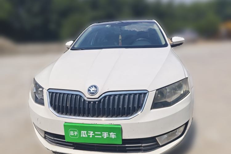 Used Skoda Octavia 2015 1.6L Manual Yijun Edition Front