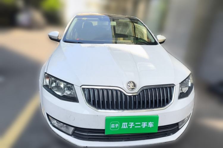 Used Skoda Octavia 2015 1.6L Automatic Yijun Edition Front