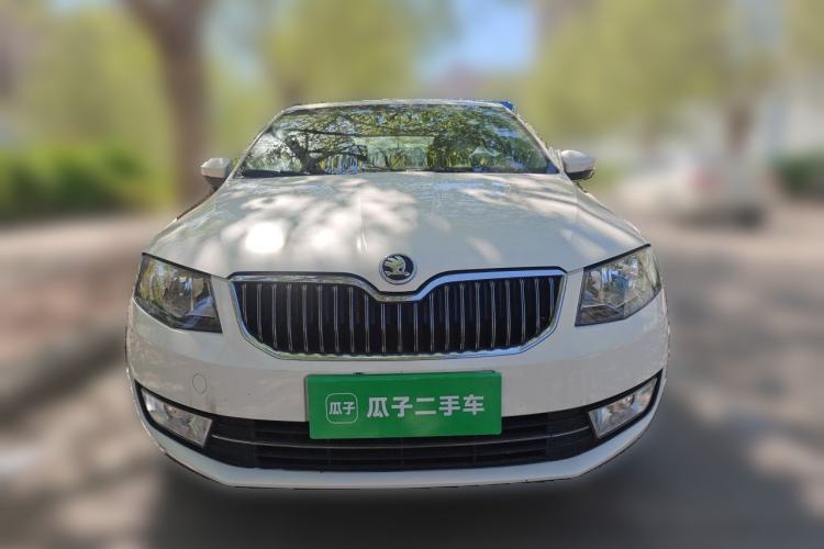 Used Skoda Octavia 2015 1.6L Manual Yijie Edition Front