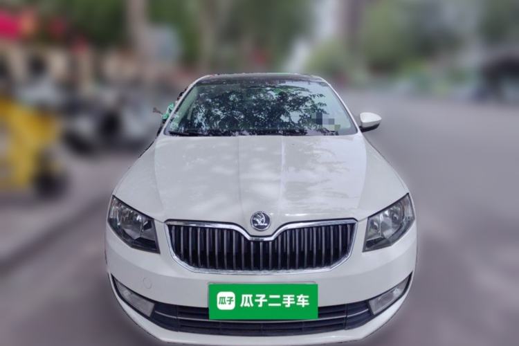 Used Skoda Octavia 2015 1.6L Automatic Yijun Edition Front