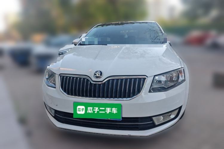 Used Skoda Octavia 2015 1.6L Manual Yijun Edition Front