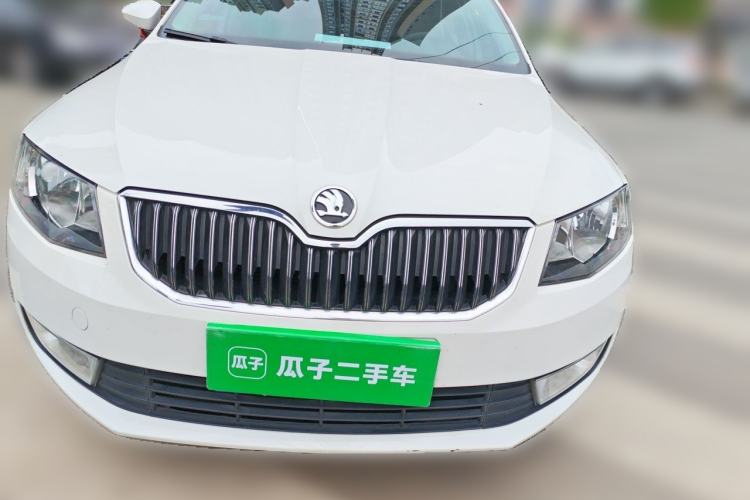 Used Skoda Octavia 2015 1.6L Automatic Yijie Edition Front