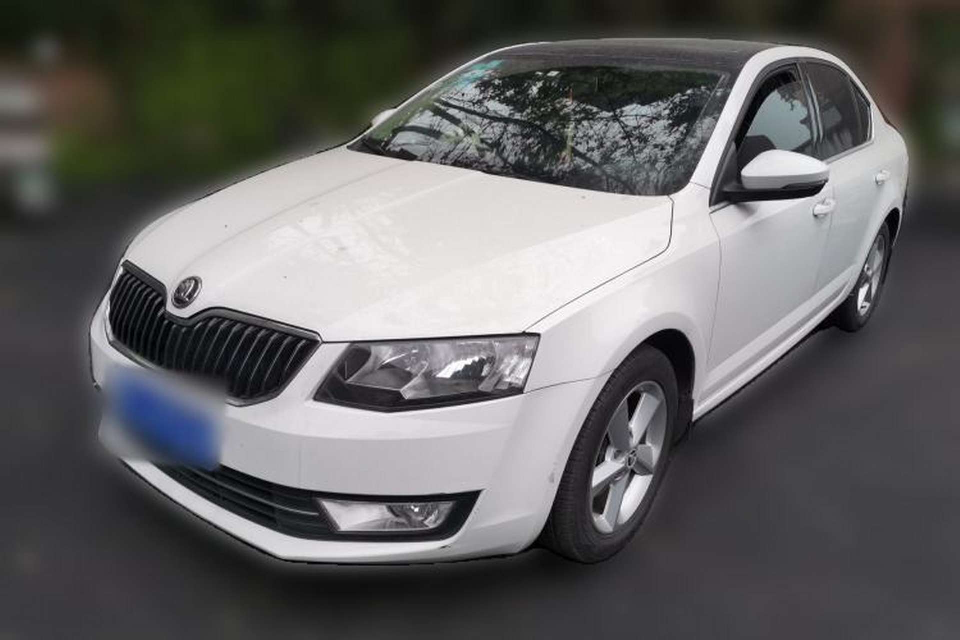 Used Skoda Octavia 2015 1.6L Manual Yijun Edition Front Left 45 Deg