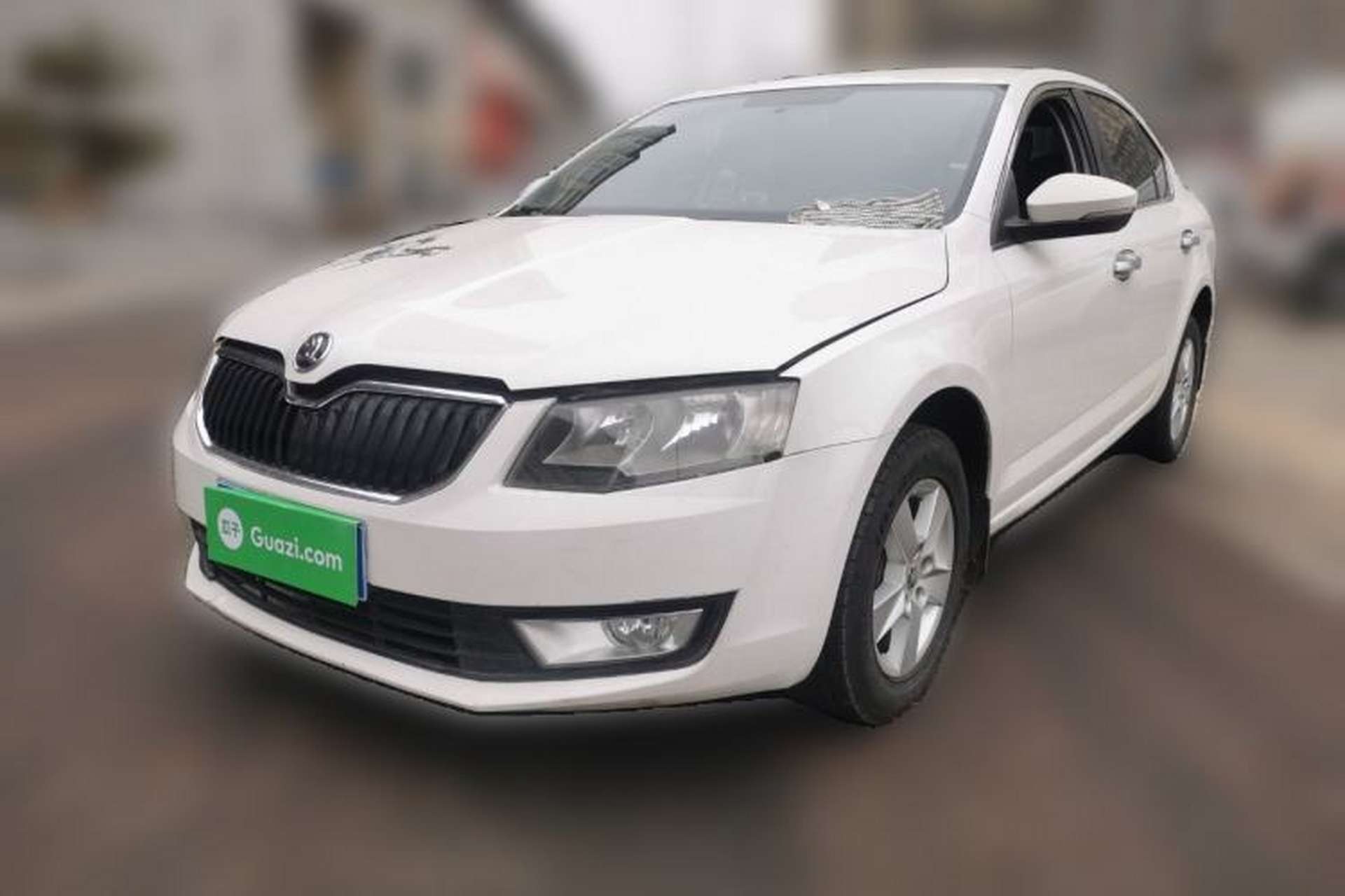 Used Skoda Octavia 2015 1.6L Manual Eado Edition Front Left 45 Deg