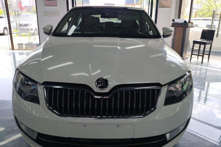 Used Skoda Octavia 2015 1.6L Automatic Yijun Edition Front