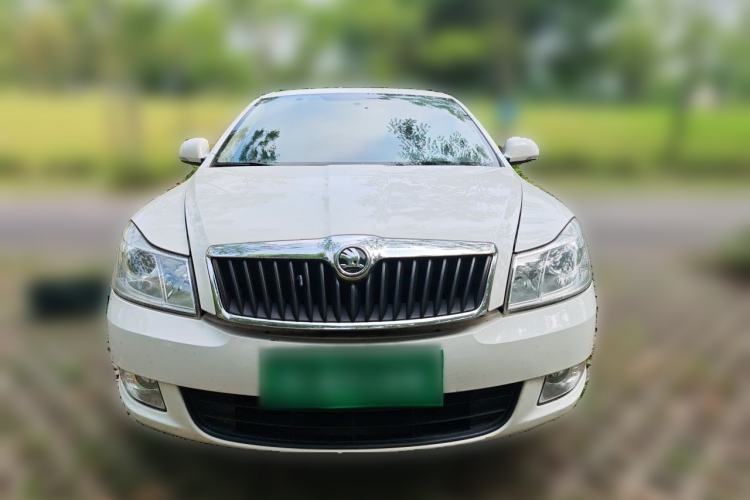 Used Skoda Octavia 2015 Classic Model 1.6L Automatic Yijie Version Front