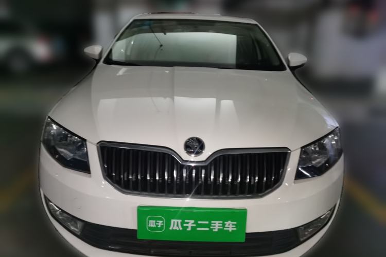 Used Skoda Octavia 2015 1.6L Automatic Yijie Edition Front